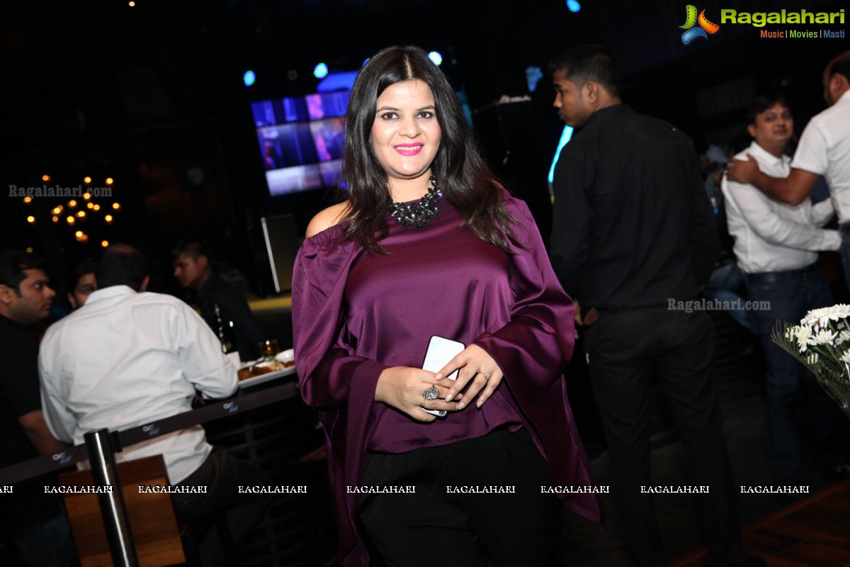 Anita Rathi-Sumeet Rathi 15th Wedding Anniversary Celebrations at Air Live