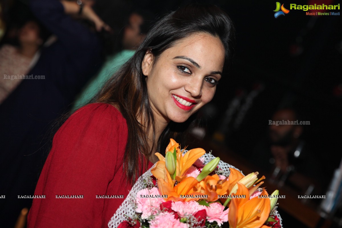 Anita Rathi-Sumeet Rathi 15th Wedding Anniversary Celebrations at Air Live