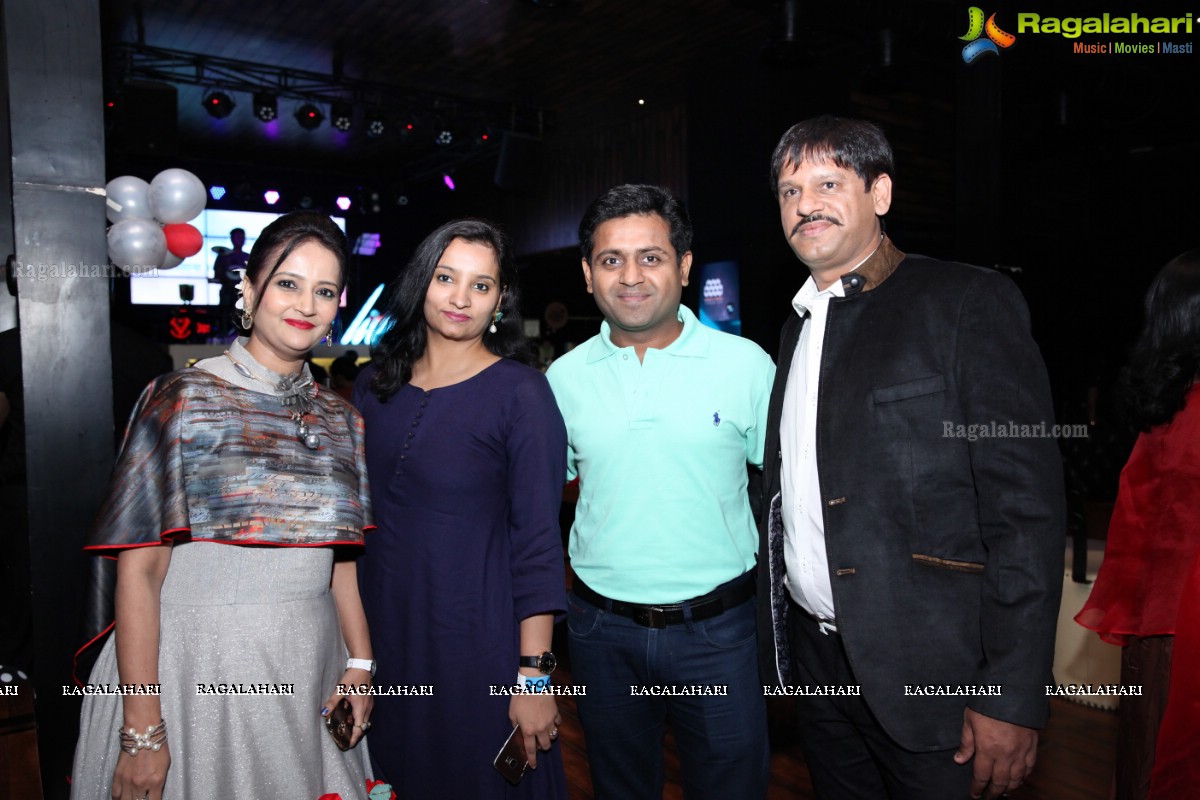 Anita Rathi-Sumeet Rathi 15th Wedding Anniversary Celebrations at Air Live