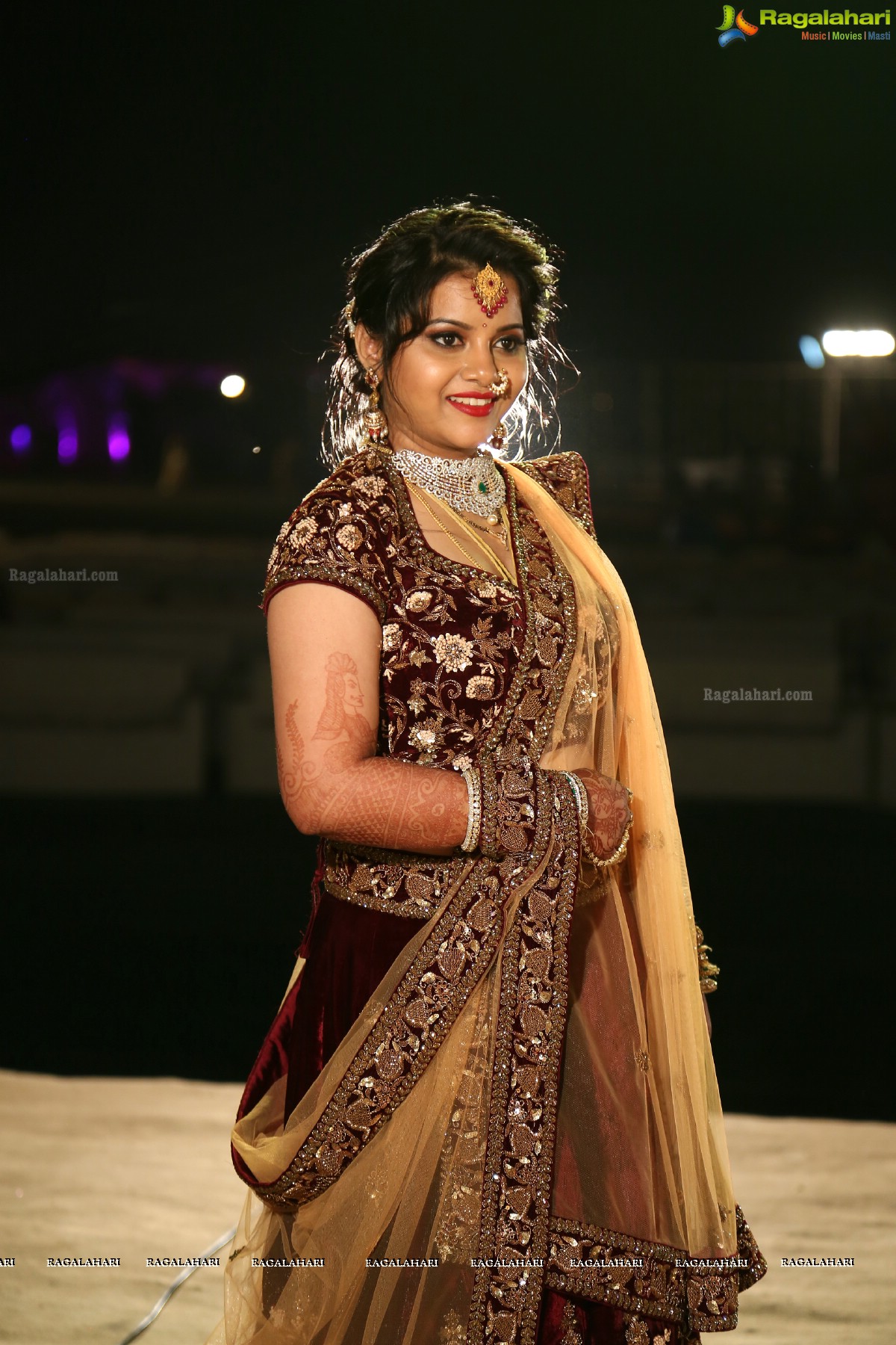 Grand Wedding Reception of Vishnu Vardhini and Anup Chand at D Lake View Resort, Hyderabad