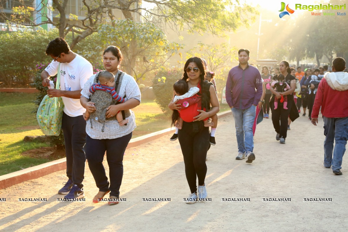 Pinkathon's Baby Wearing Walk with Milind Soman