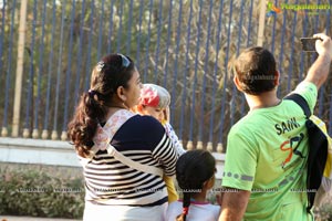 Pinkathon's Baby Wearing Walk with Milind Soman