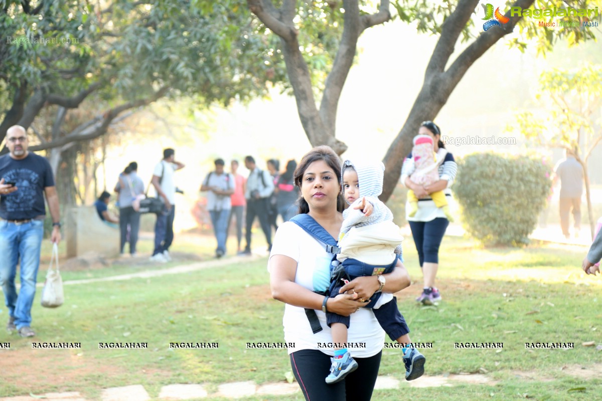 Pinkathon's Baby Wearing Walk with Milind Soman