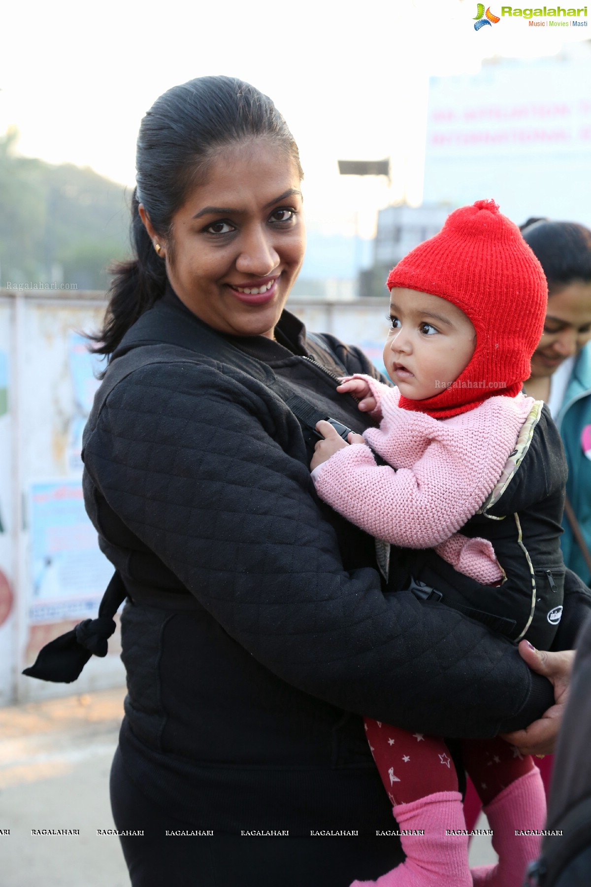 Pinkathon's Baby Wearing Walk with Milind Soman