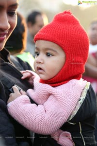 Pinkathon's Baby Wearing Walk with Milind Soman