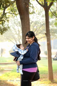 Pinkathon's Baby Wearing Walk with Milind Soman