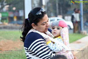 Pinkathon's Baby Wearing Walk with Milind Soman