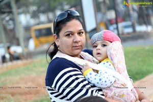 Pinkathon's Baby Wearing Walk with Milind Soman