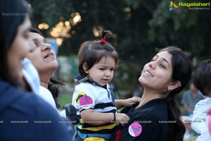 Pinkathon's Baby Wearing Walk with Milind Soman