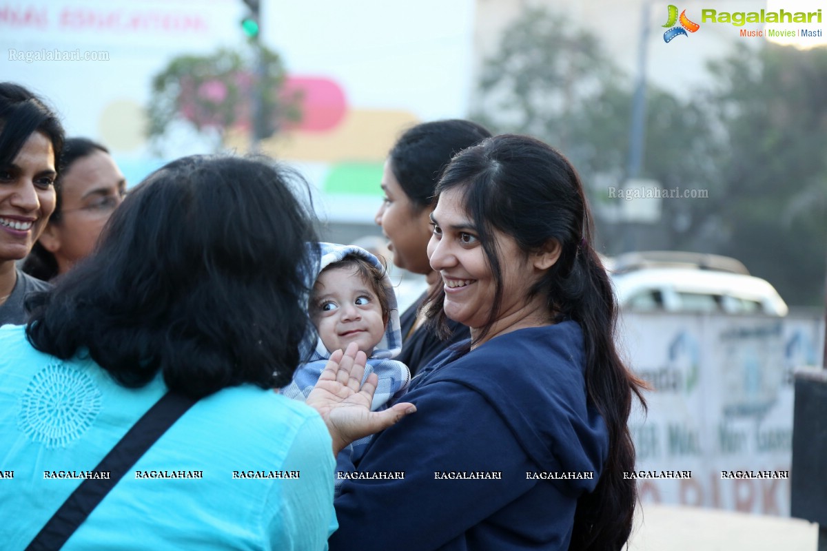 Pinkathon's Baby Wearing Walk with Milind Soman