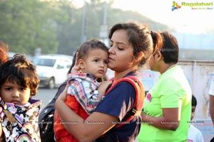 Pinkathon's Baby Wearing Walk with Milind Soman