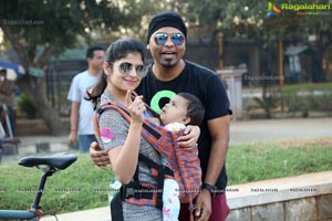 Pinkathon's Baby Wearing Walk with Milind Soman