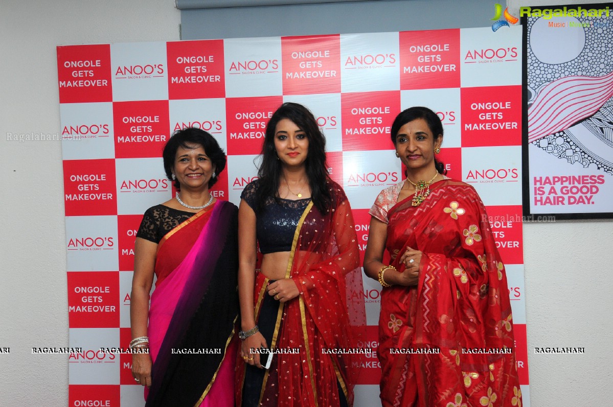 Bhanu Tripathi launches Anoo's at Ongole