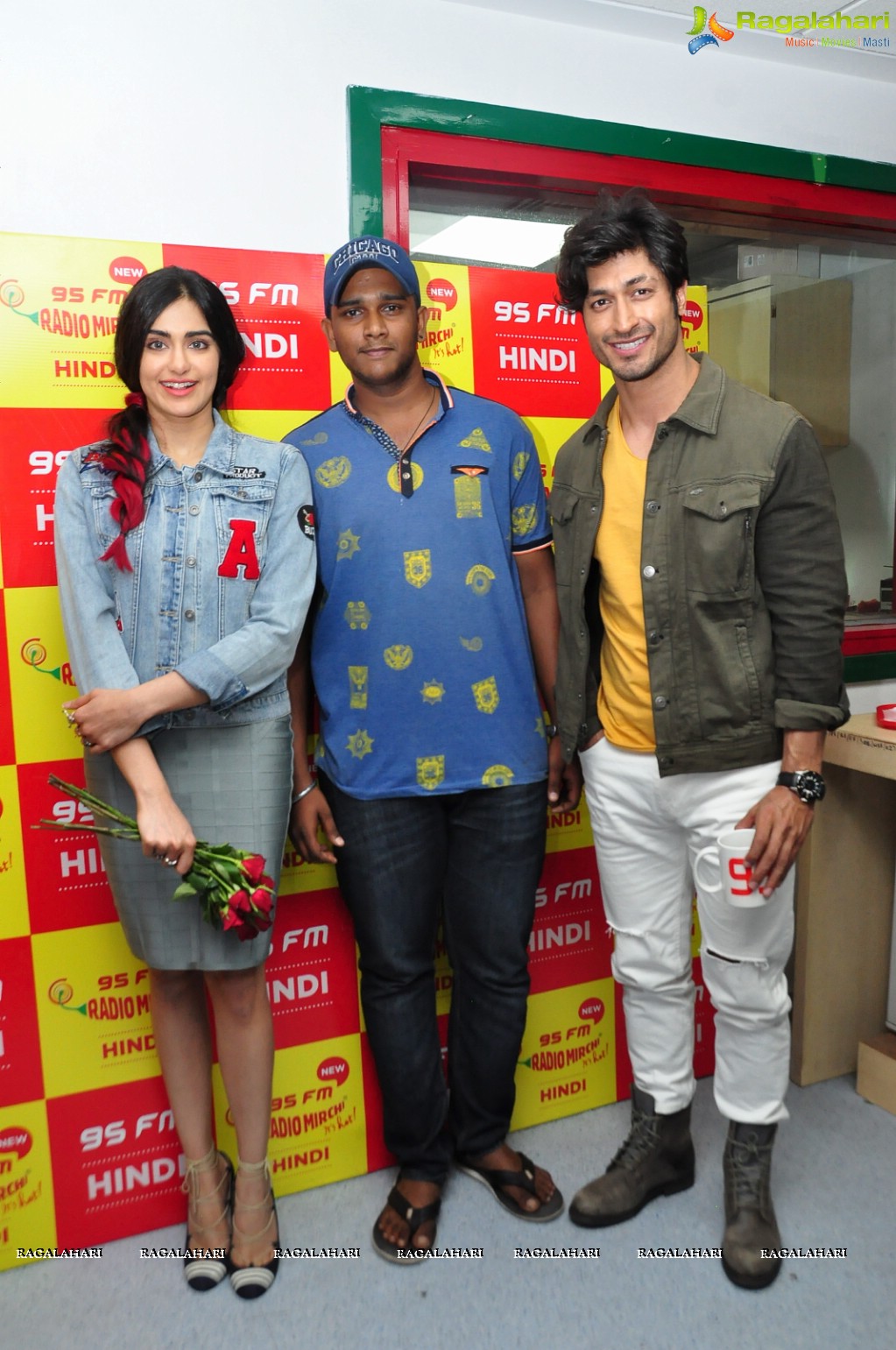 Commando 2 Team at Radio Mirchi