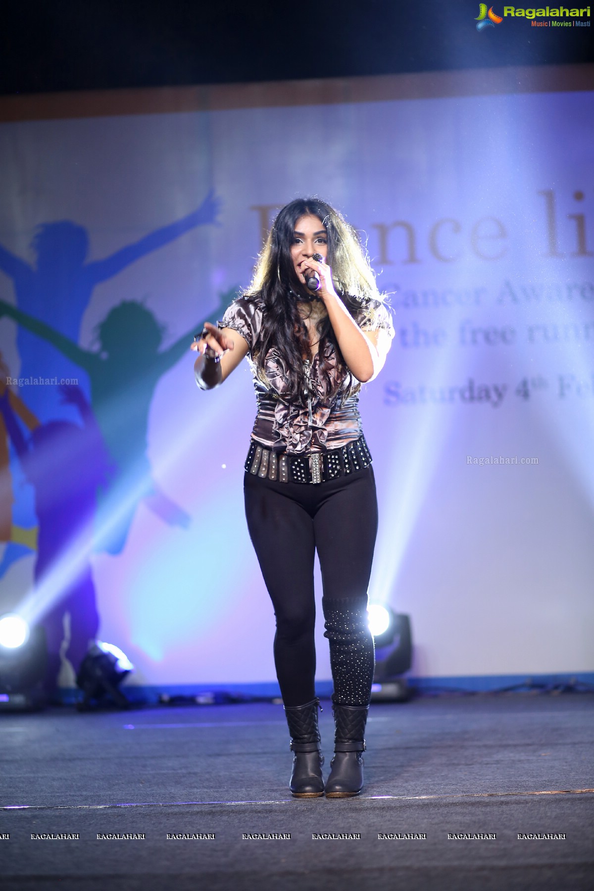 Dance Like a Child - A Musical Evening by Priyanka Negi at Novotel Lawns, HICC, Hyderabad