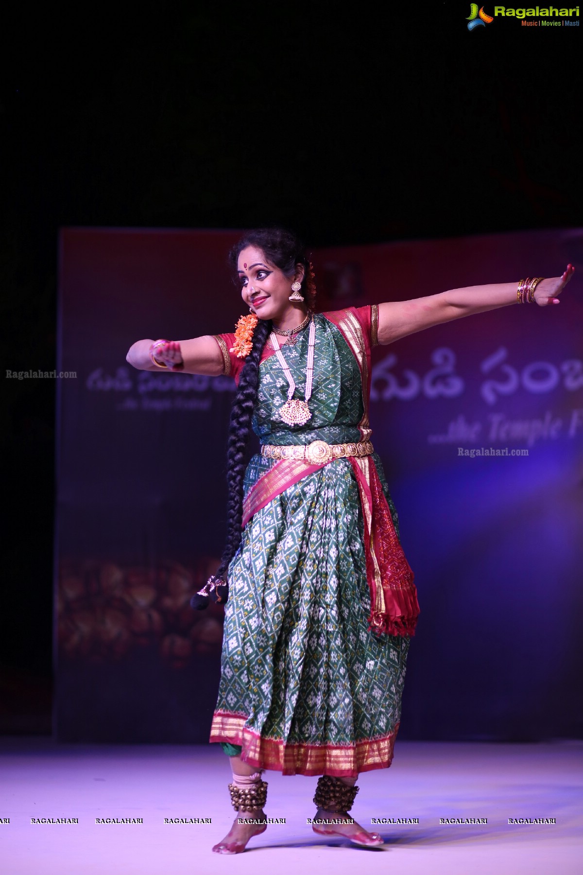 Gudi Sambaralu - A Bharatnatyam Recital by Smita Madhav and Kuchipudi Recital by Yashoda at Dharmapuri Kshetram, Hyderabad