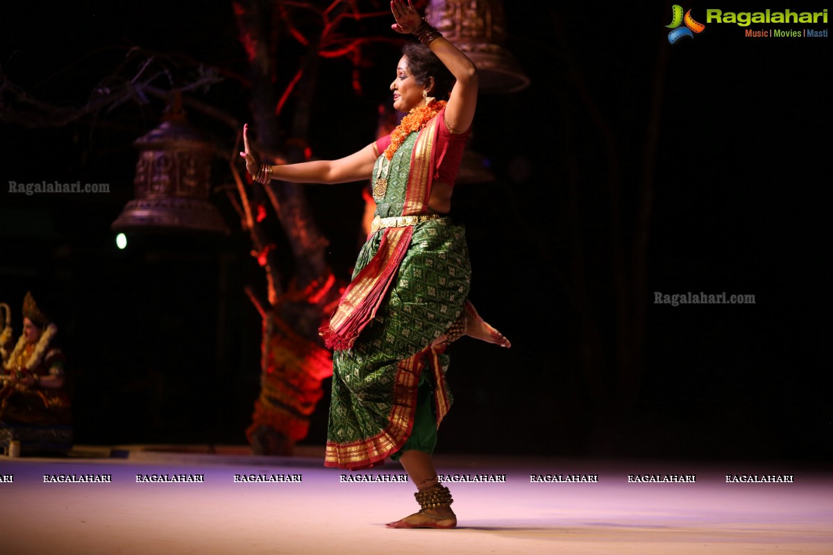 Gudi Sambaralu - A Bharatnatyam Recital by Smita Madhav and Kuchipudi Recital by Yashoda at Dharmapuri Kshetram, Hyderabad