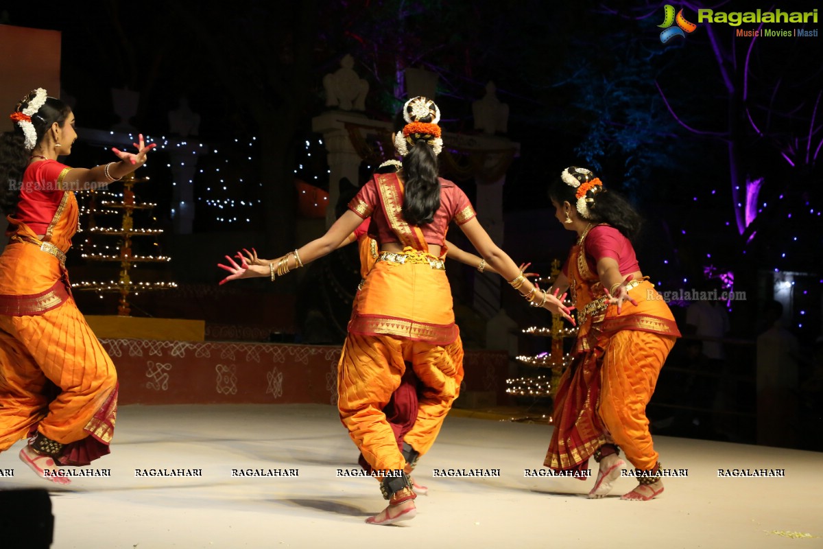 Gudi Sambaralu - A Bharatnatyam Recital by Smita Madhav and Kuchipudi Recital by Yashoda at Dharmapuri Kshetram, Hyderabad