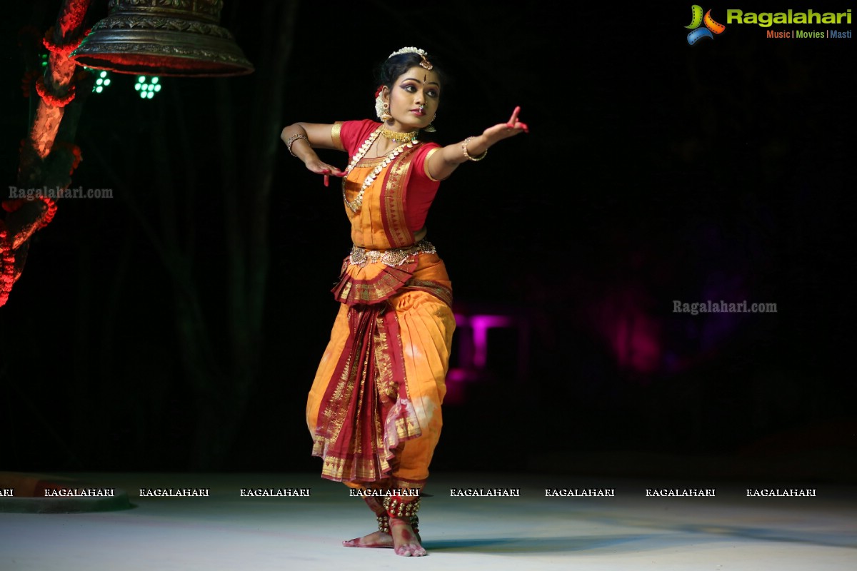 Gudi Sambaralu - A Bharatnatyam Recital by Smita Madhav and Kuchipudi Recital by Yashoda at Dharmapuri Kshetram, Hyderabad