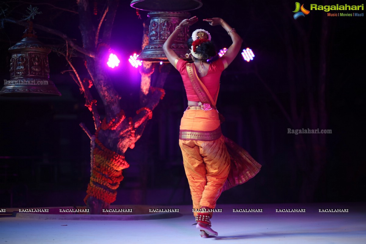 Gudi Sambaralu - A Bharatnatyam Recital by Smita Madhav and Kuchipudi Recital by Yashoda at Dharmapuri Kshetram, Hyderabad