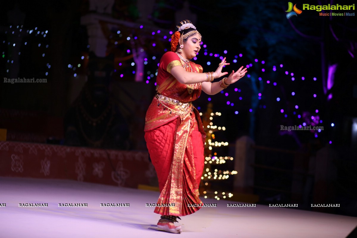 Gudi Sambaralu - A Bharatnatyam Recital by Smita Madhav and Kuchipudi Recital by Yashoda at Dharmapuri Kshetram, Hyderabad