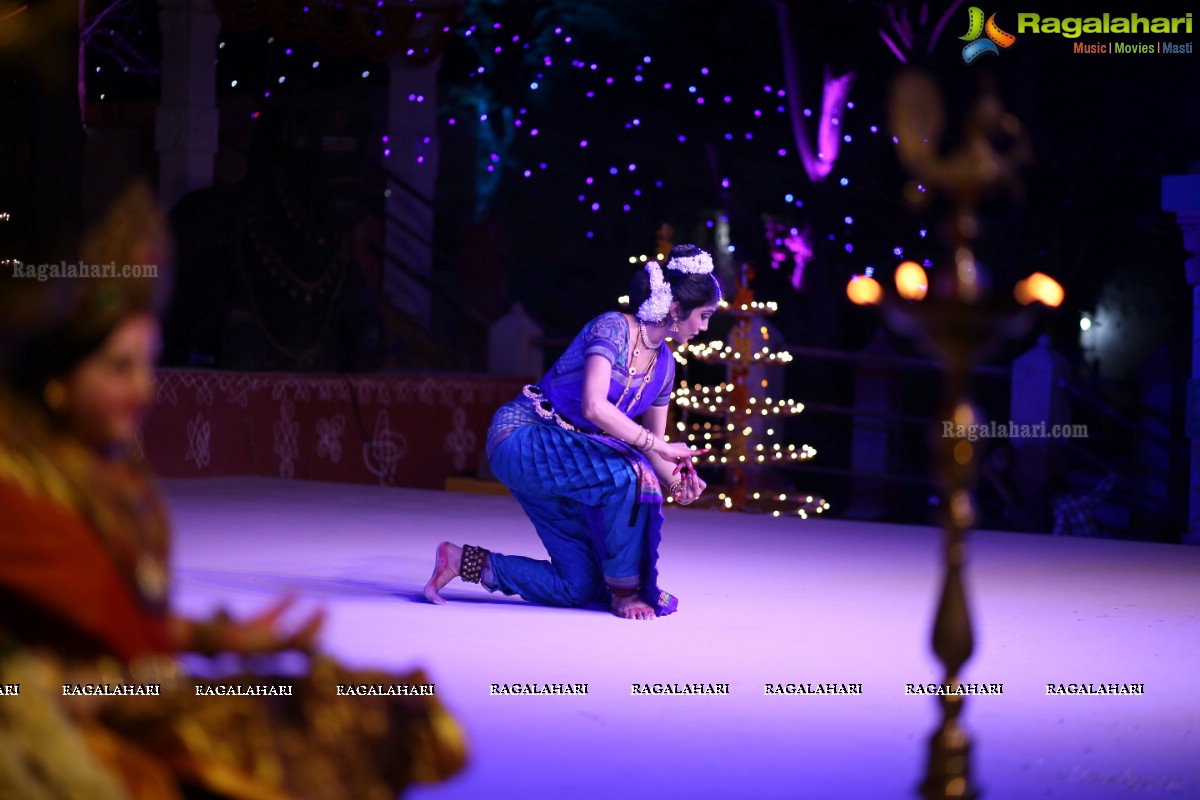 Gudi Sambaralu - A Bharatnatyam Recital by Smita Madhav and Kuchipudi Recital by Yashoda at Dharmapuri Kshetram, Hyderabad