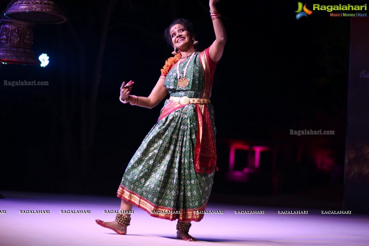 Gudi Sambaralu - A Bharatnatyam Recital by Smita Madhav and Kuchipudi Recital by Yashoda at Dharmapuri Kshetram, Hyderabad