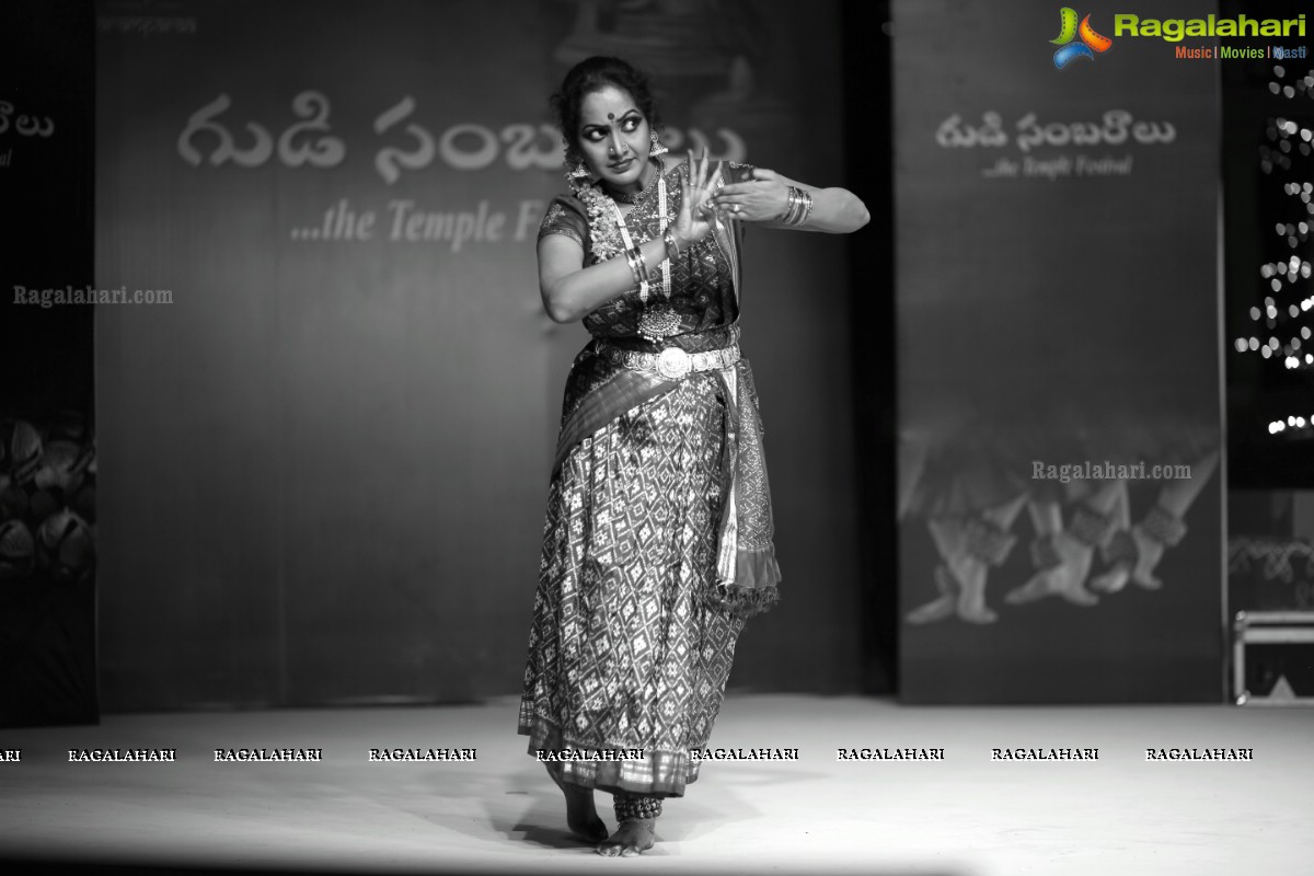 Gudi Sambaralu - A Bharatnatyam Recital by Smita Madhav and Kuchipudi Recital by Yashoda at Dharmapuri Kshetram, Hyderabad