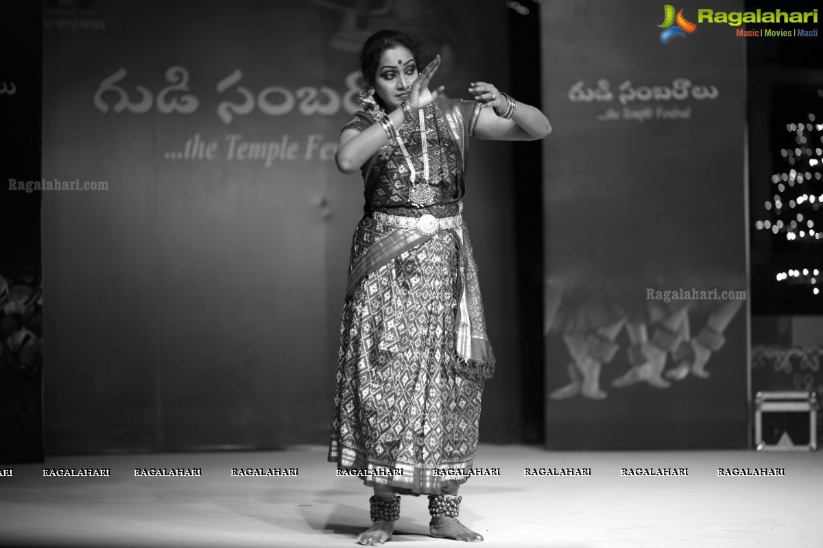 Gudi Sambaralu - A Bharatnatyam Recital by Smita Madhav and Kuchipudi Recital by Yashoda at Dharmapuri Kshetram, Hyderabad