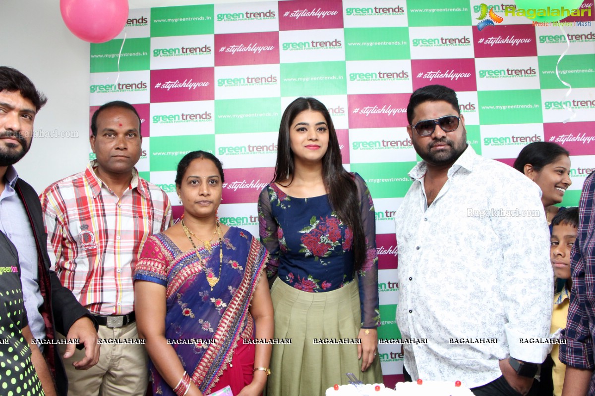 Yamini Bhaskar inaugurates Green Trends Outlet at Chandanagar Main Road, Hyderabad