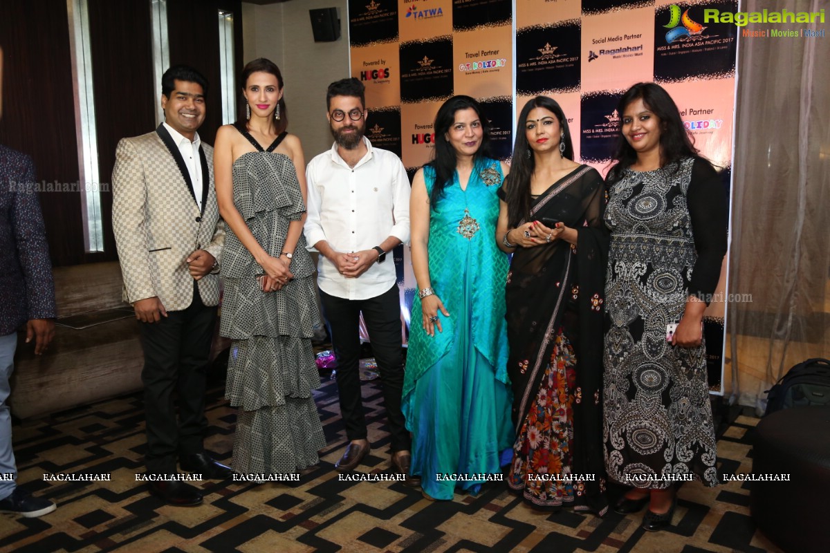 Grand Launch Party of Miss and Mrs. India Asia Pacific 2017 at Vivanta by Taj
