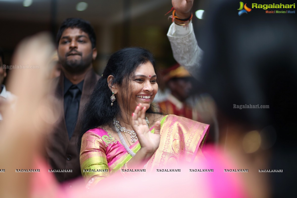 25th Wedding Anniversary Celebrations of Madhu Goud and Saritha at JRC Convention Center, Hyderabad