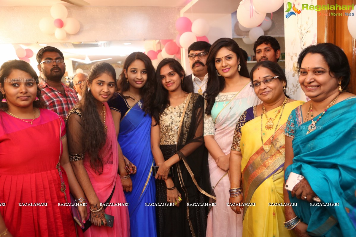 Sree Mukhi launches Manvis Salon, Hyderabad