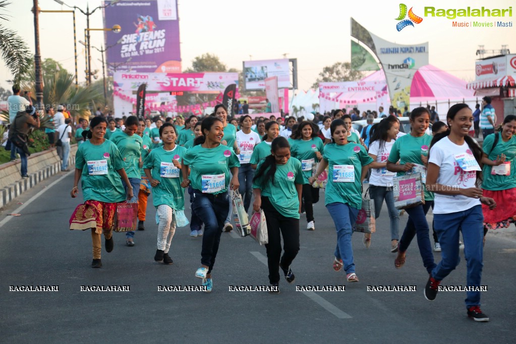 Hyderabad Pinkathon at People's Plaza, Hyderabad