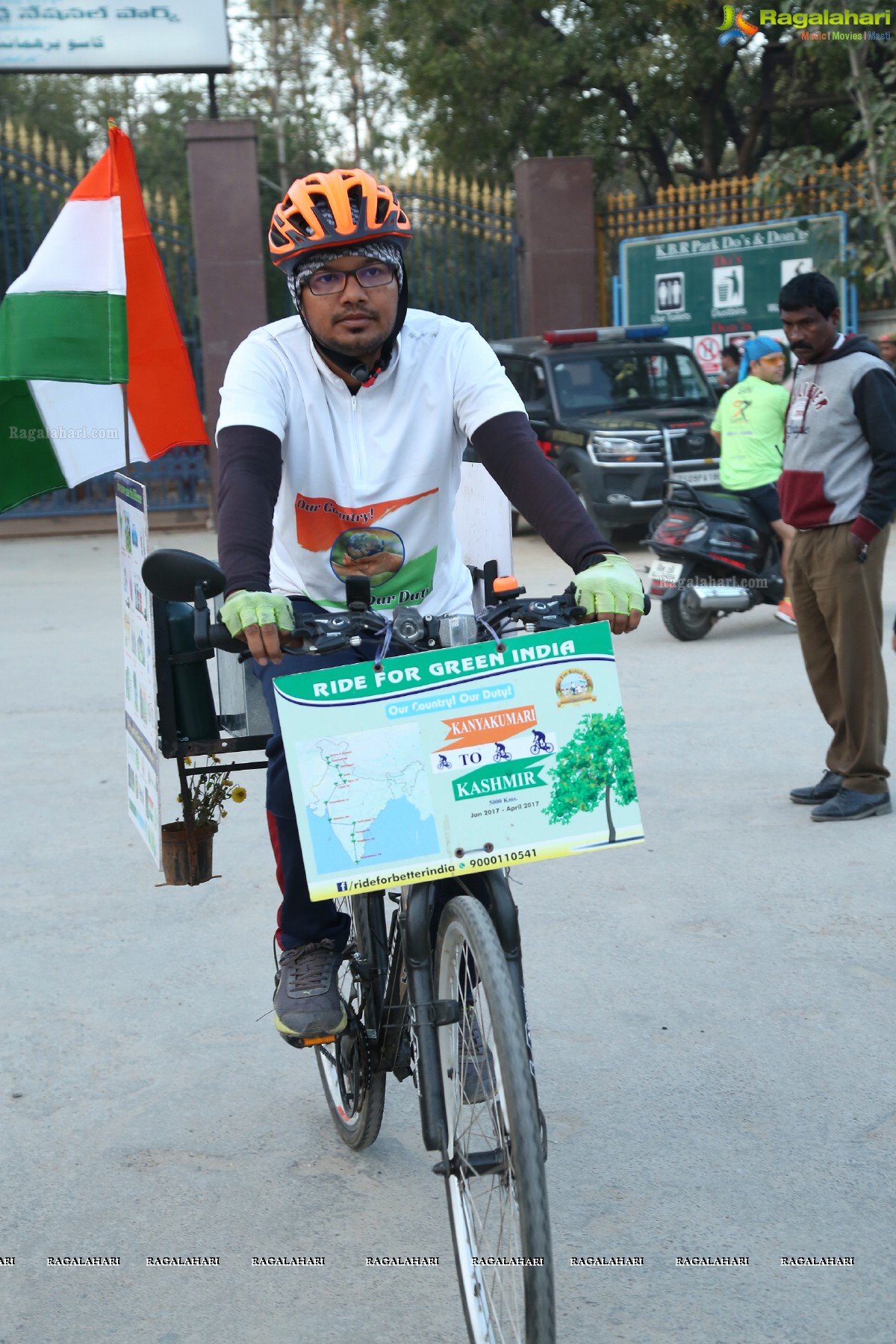 Ride For Green India - A Cycling Expedition From Kashmir To Kanyakumari by B. Ravi Kiran