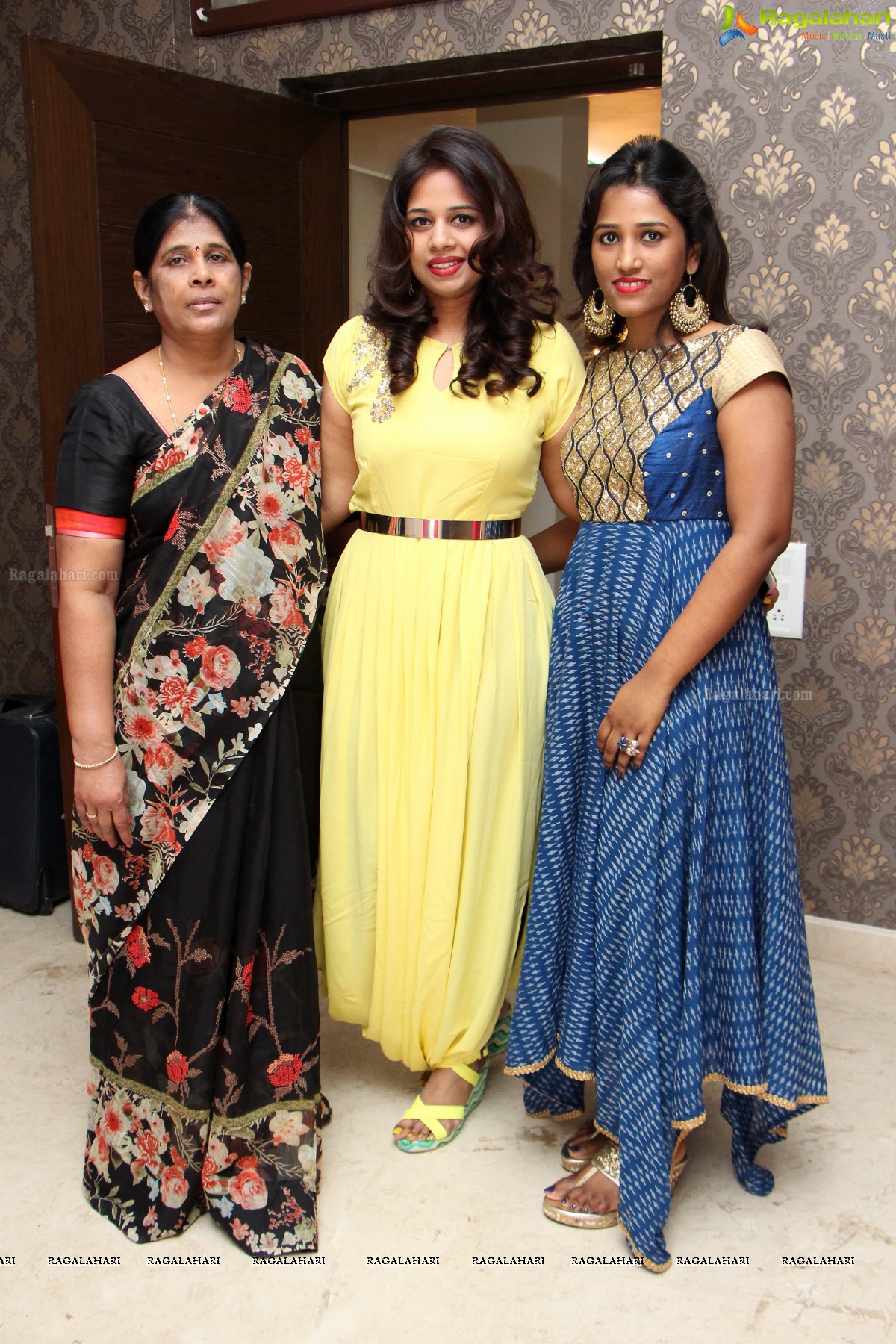 S Mode by Swetha Reddy and Suchi Reddy at Shrinika, Plot #213, Road No 19, Jubilee Hills, Hyderabad