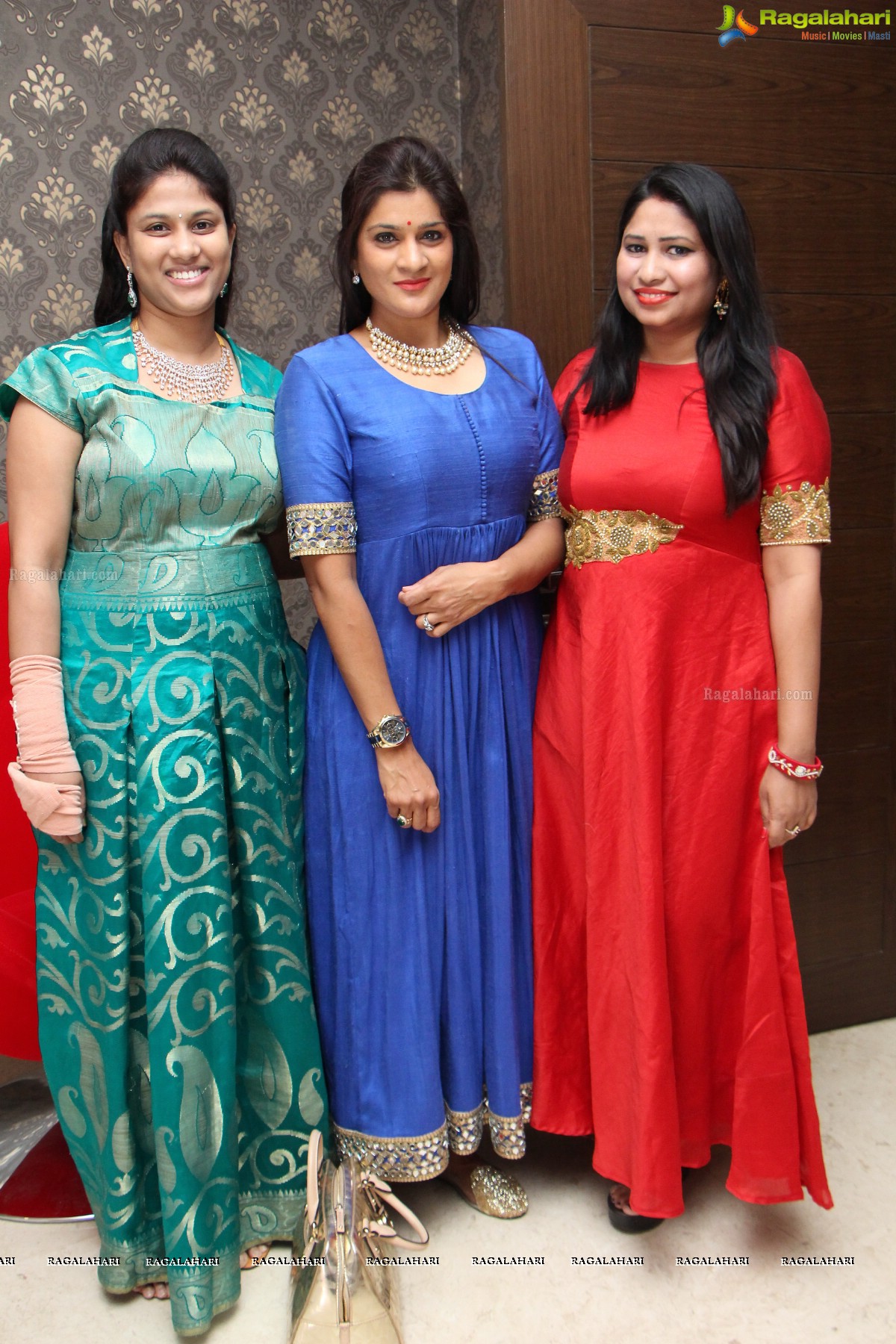 S Mode by Swetha Reddy and Suchi Reddy at Shrinika, Plot #213, Road No 19, Jubilee Hills, Hyderabad