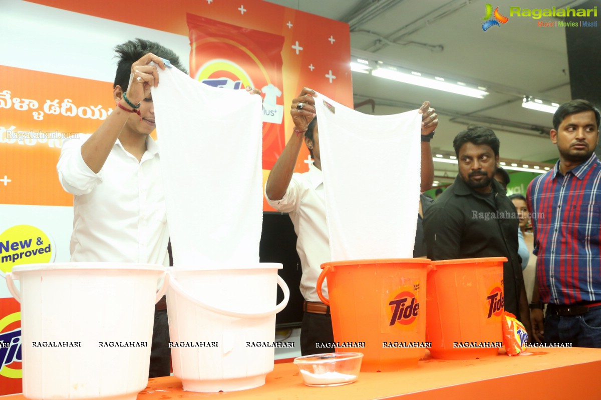 Namrata Shirodkar launches New Tide Plus at Big Bazaar, Ameerpet, Hyderabad