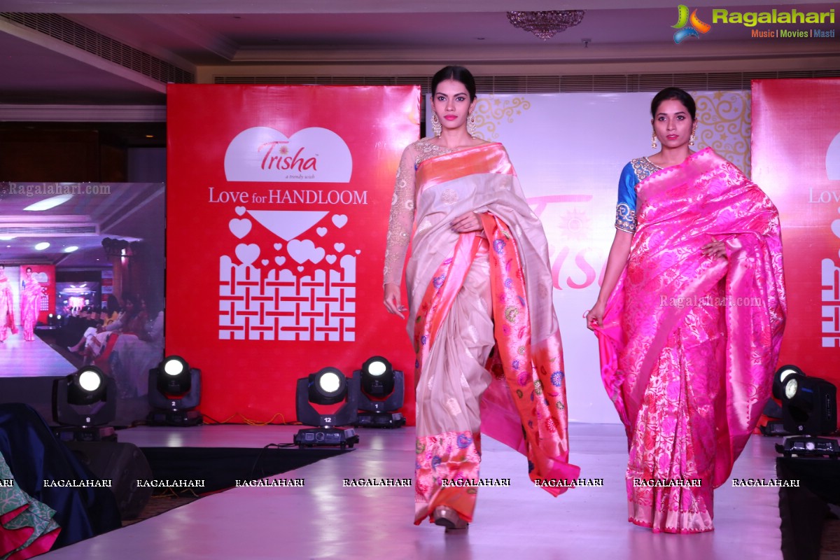 Trisha Love for Handloom Fashion Show at Taj Krishna, Hyderabad