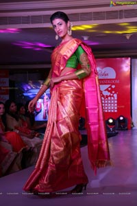 Trisha Love for Handloom Fashion Show at Taj Krishna