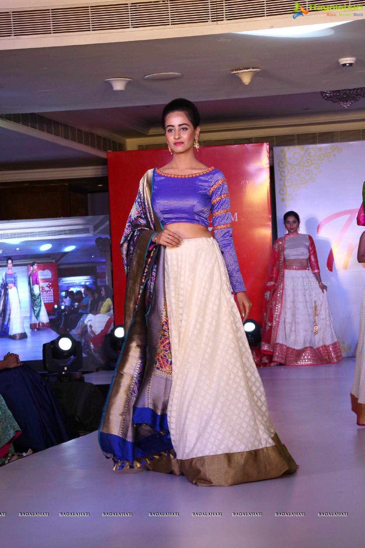 Trisha Love for Handloom Fashion Show at Taj Krishna, Hyderabad