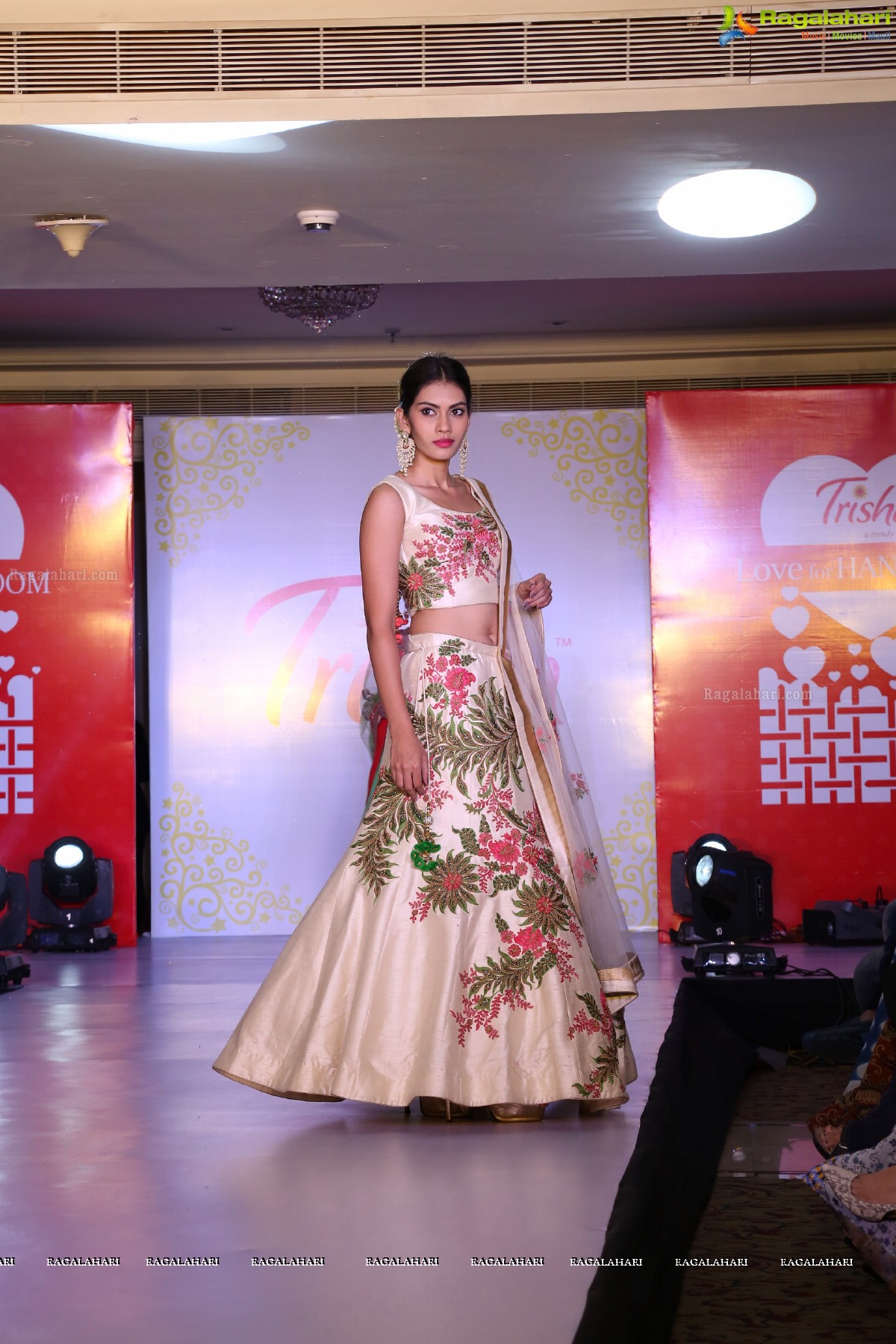 Trisha Love for Handloom Fashion Show at Taj Krishna, Hyderabad