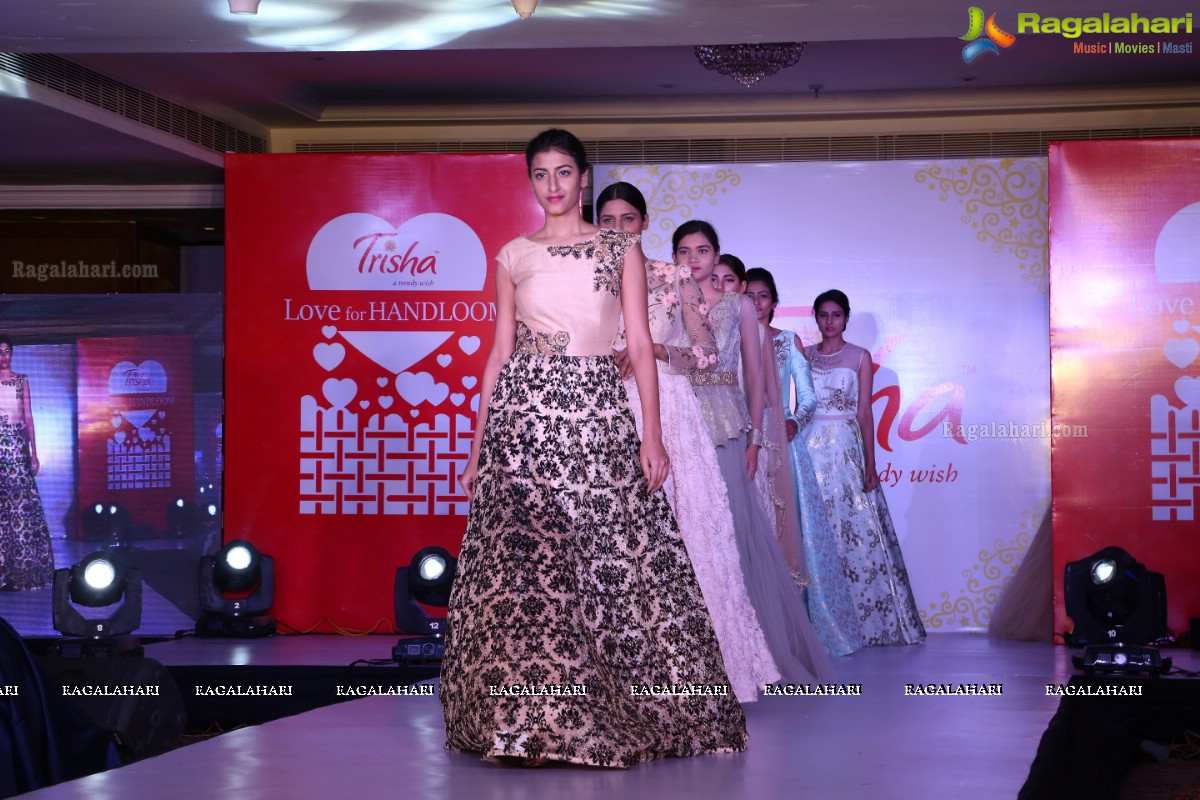 Trisha Love for Handloom Fashion Show at Taj Krishna, Hyderabad