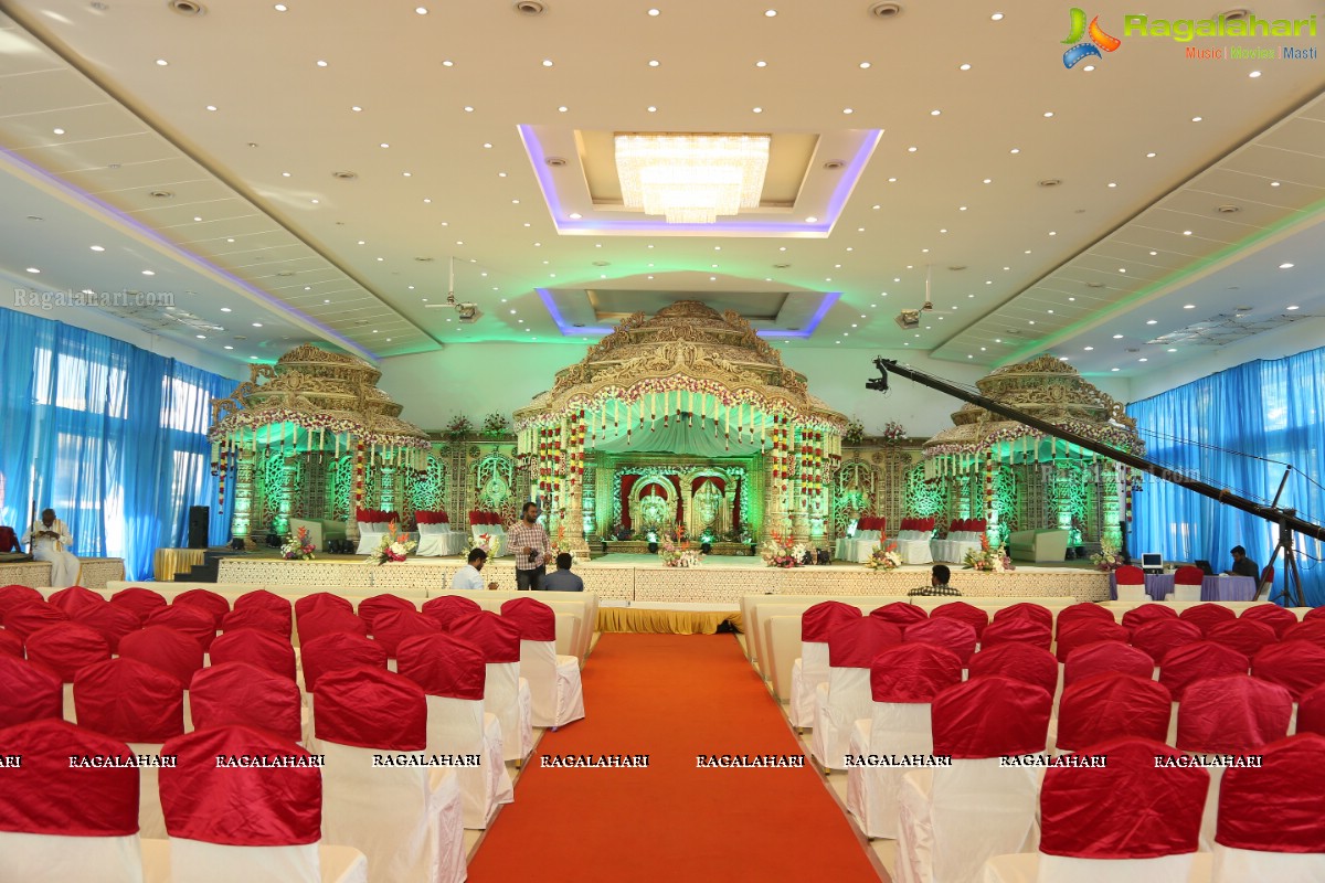 Grand Wedding of Vishnu Vardhini and Anup Chand at Sri Durga Convention, Hyderabad