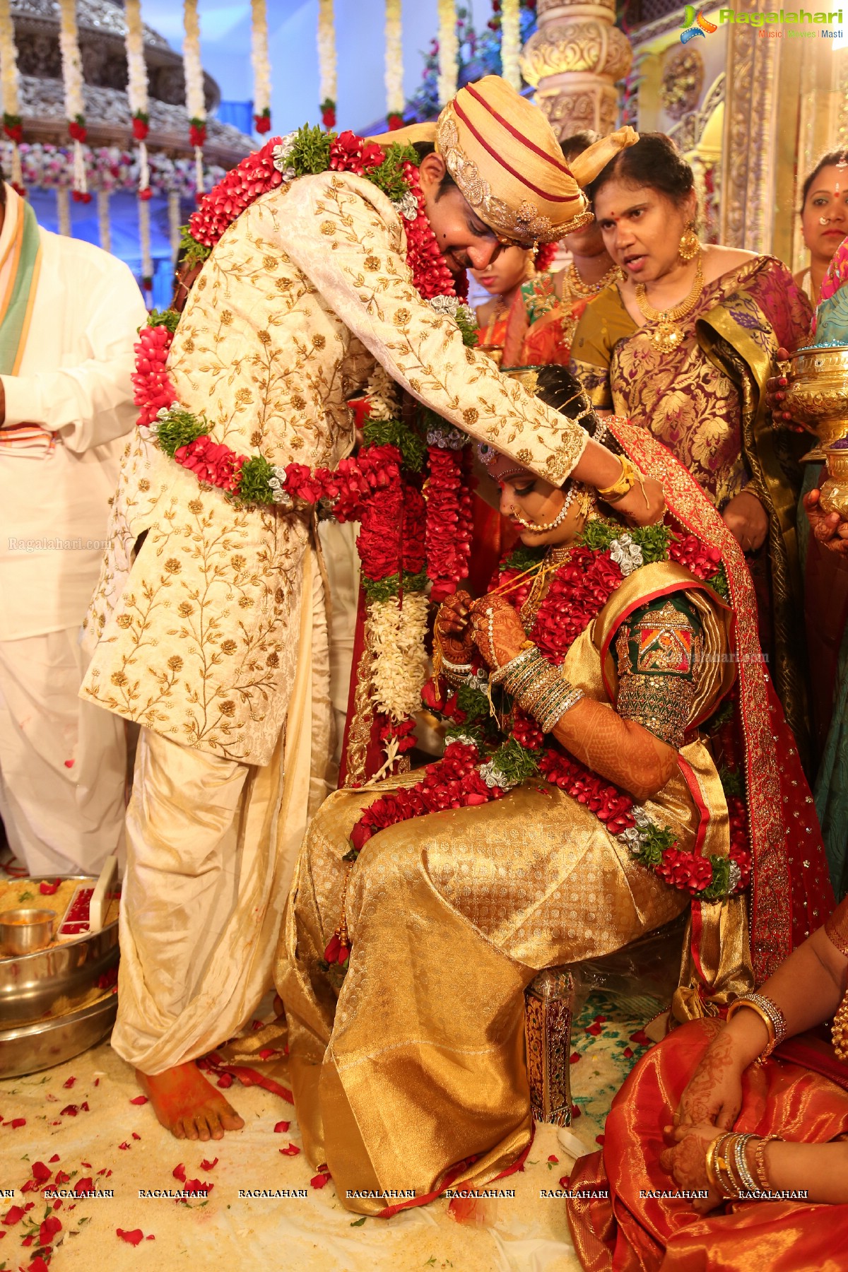 Grand Wedding of Vishnu Vardhini and Anup Chand at Sri Durga Convention, Hyderabad