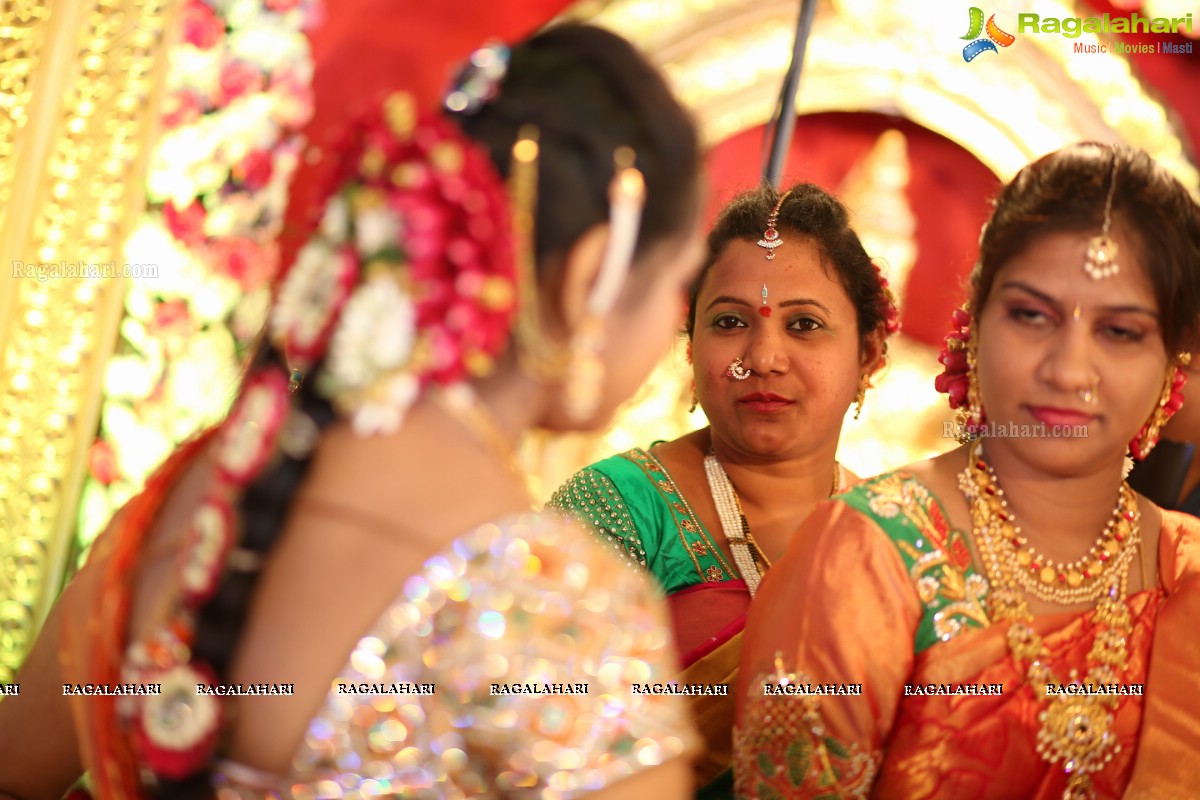 Grand Wedding of Vishnu Vardhini and Anup Chand at Sri Durga Convention, Hyderabad