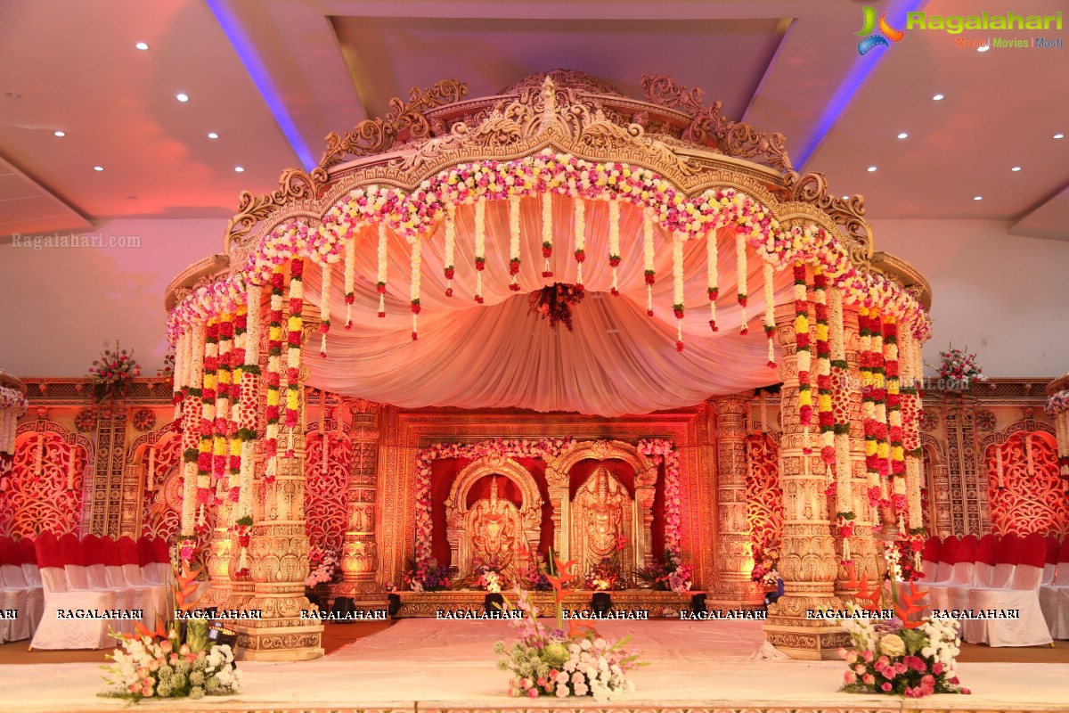 Grand Wedding of Vishnu Vardhini and Anup Chand at Sri Durga Convention, Hyderabad