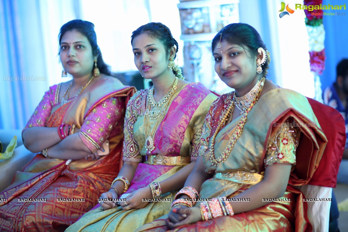 Grand Wedding of Vishnu Vardhini and Anup Chand at Sri Durga Convention, Hyderabad