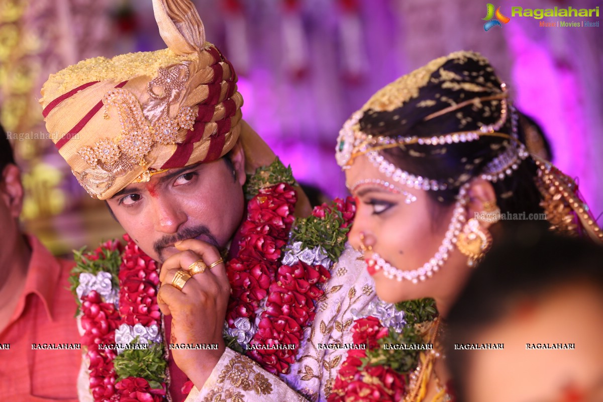 Grand Wedding of Vishnu Vardhini and Anup Chand at Sri Durga Convention, Hyderabad