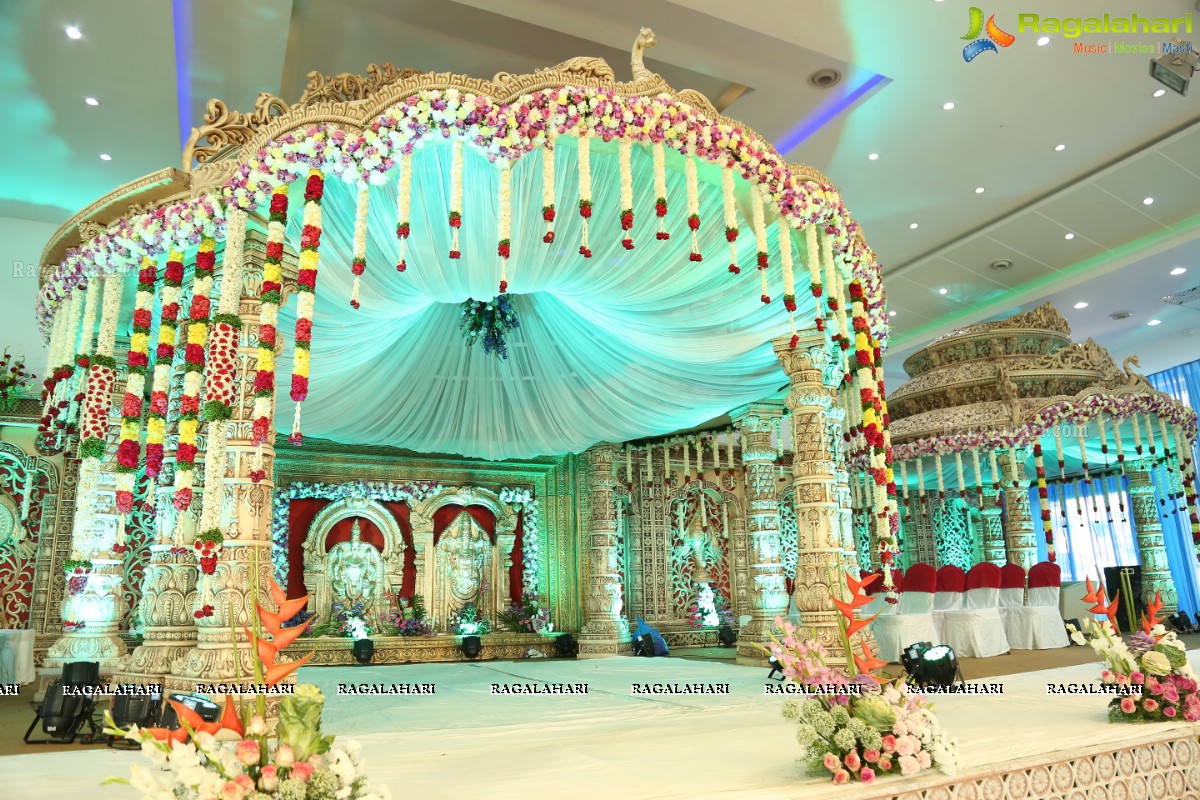 Grand Wedding of Vishnu Vardhini and Anup Chand at Sri Durga Convention, Hyderabad